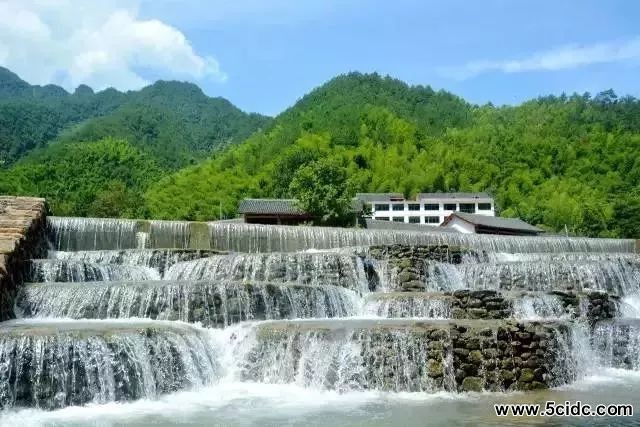 深山里的精品民宿，漂亮民宿